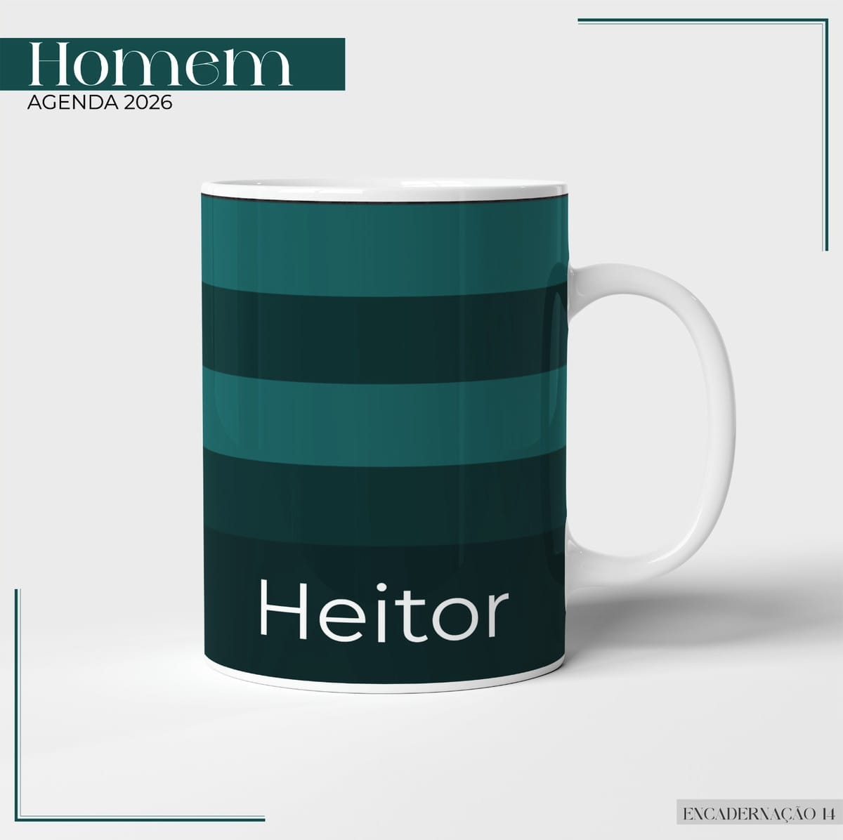 Agenda Masculina Verde 2026 Arquivo Completo para Imprimir 3 Caneca de cerâmica branca com listras horizontais em tons de verde escuro.