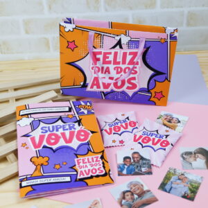 Sacola, livreto, sachês e fotos com design de quadrinhos para o Dia dos Avós.