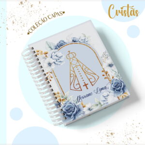 Kit Digital Capas Católicas PNG e PDF para Personalizar 24 Arte digital de capa de caderno com figura religiosa dourada e flores azuis.