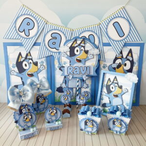 Designs de festa infantil com tema de cachorro azul, incluindo um nome personalizado.