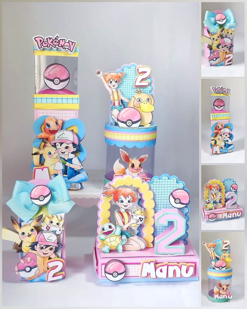 Arquivo de Corte Pokémon Menina em Studio e PDF 1 Conjunto de enfeites de festa coloridos com personagens de anime e bolas de monstro.