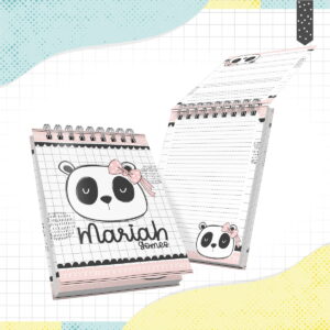 Cadernos com design de panda, capa com laço rosa e páginas pautadas.
