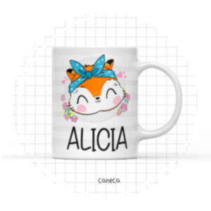 Arte digital de caneca branca com ilustração de raposa fofa e o nome ALICIA.