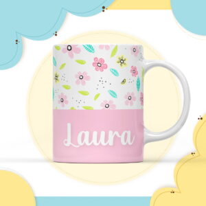 Caneca branca personalizada com estampa floral e nome feminino em destaque.