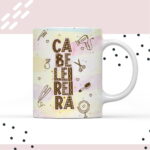 Arte para caneca cabeleireira com nome para sublimação 10 Arte digital para caneca com a palavra "CABELEREIRA" e ícones de salão de beleza.