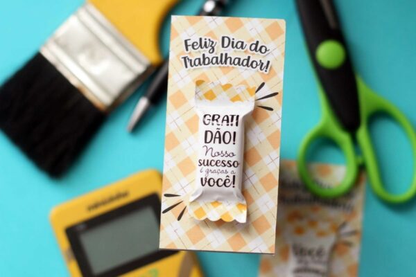 Balinhas e Card Dia do Trabalhador - Arquivo Digital