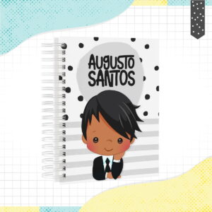 Arte digital de capa de caderno com menino cartoon de terno e fundo de bolinhas.