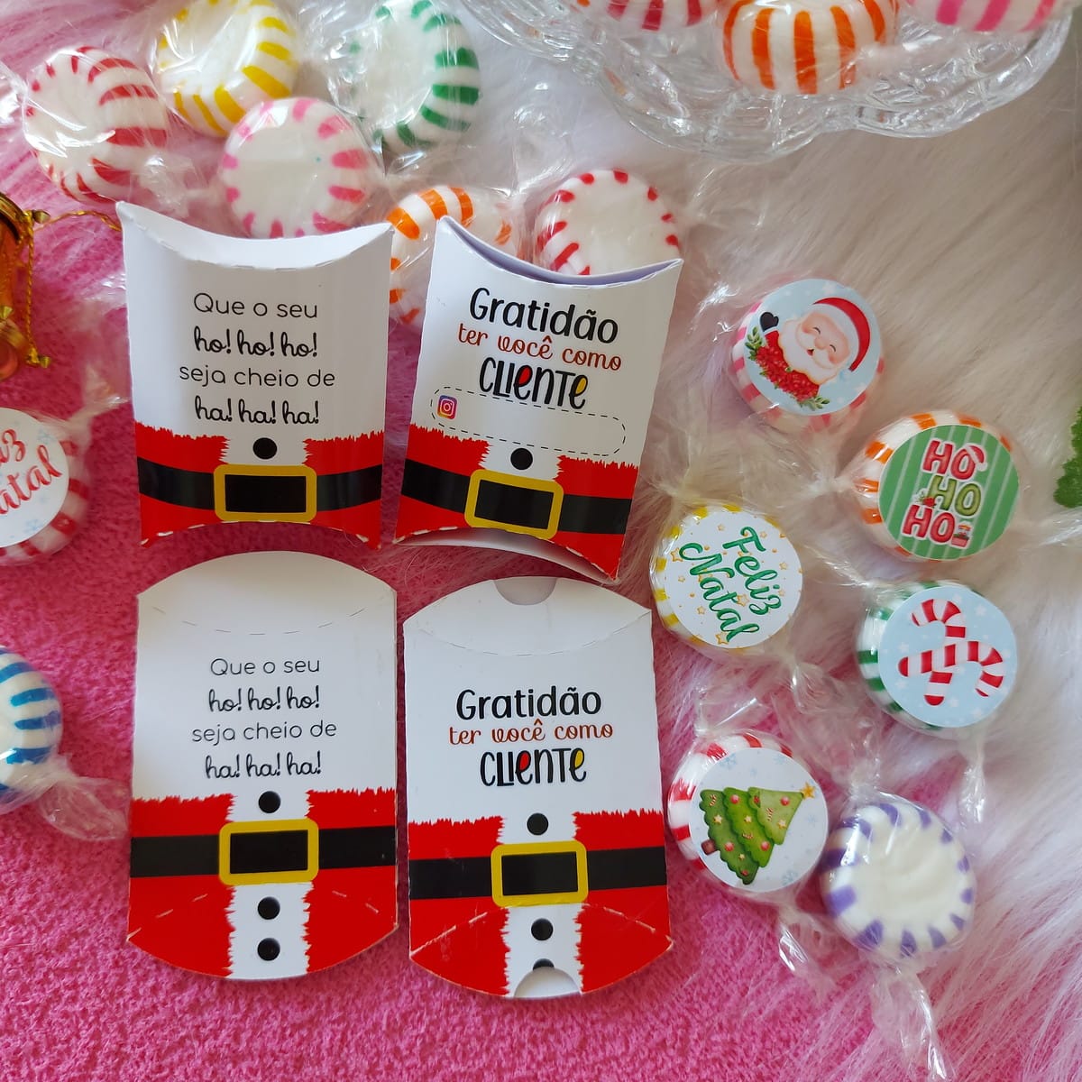 Caixinha Bala de Natal Arquivo Digital em PDF PNG e Studio 2 Doces coloridos e caixinhas de papel com tema natalino e mensagens festivas.