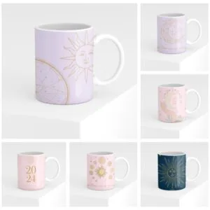 Seis canecas com estampas astrológicas e celestes em diferentes cores.