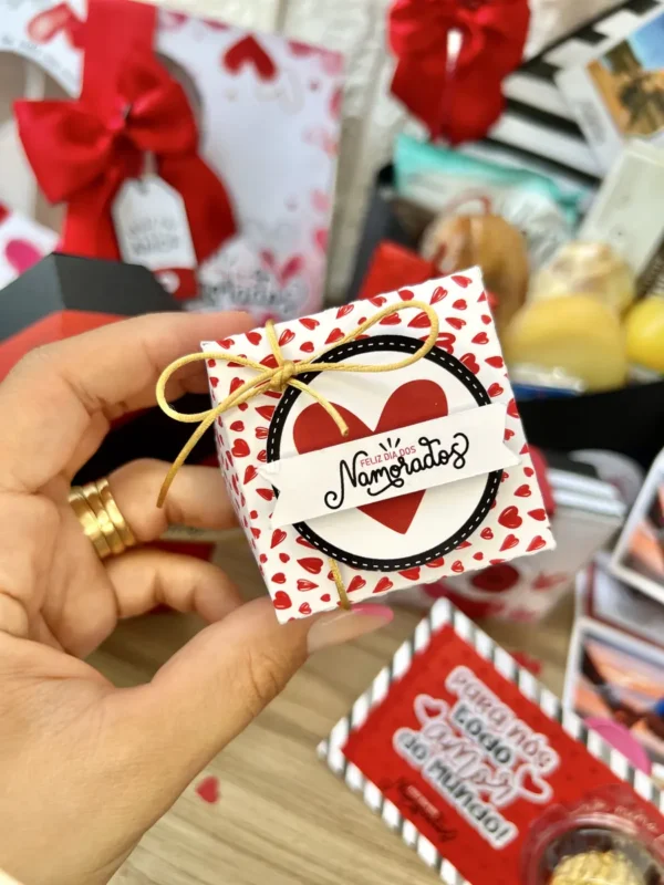 Celebre o Amor com Arquivos de Corte Temáticos
