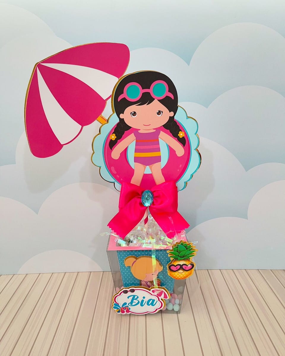 Centro de Mesa Pool Party Digital em Studio e PDF 1 Design de decoração de festa de verão com menina, boia e guarda-chuva.