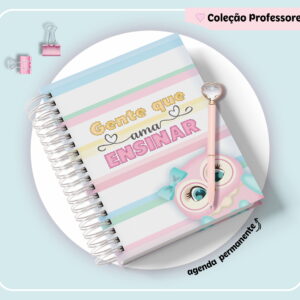 Arte digital de agenda espiral com capa colorida, coruja, frase e caneta rosa.