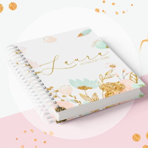 Design digital floral para capa de caderno, tons pastel e dourado.