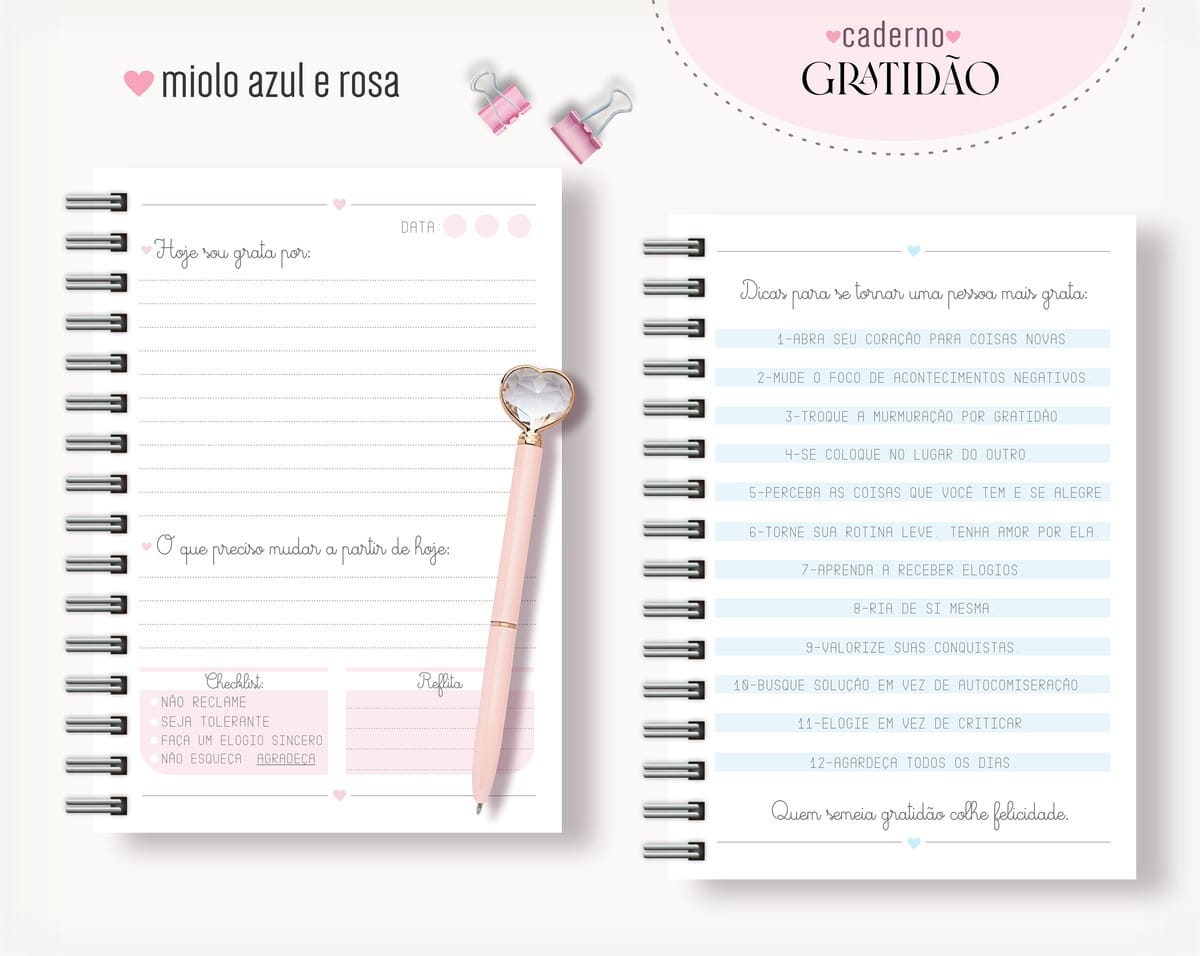 Kit Digital Agenda Gratidão com Miolo A5 e Arte para Caneca 3 Páginas de caderno espiral com design de gratidão e uma caneta rosa.