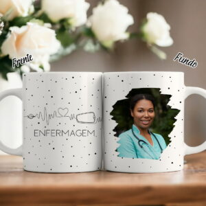 Arte digital para caneca com tema de enfermagem, exibindo batimento cardíaco e enfermeira.