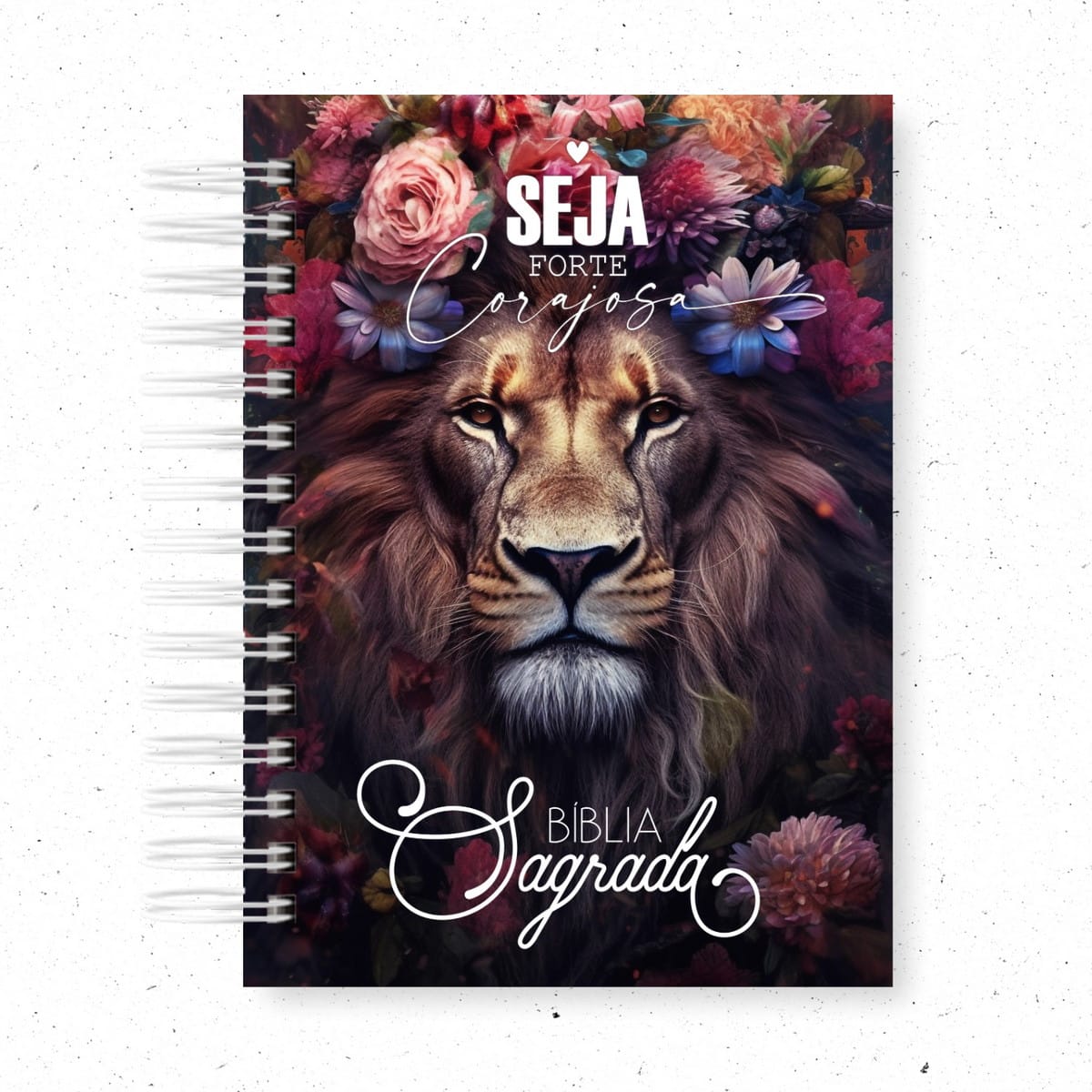 Kit Digital Capa de Bíblia Feminina Leão e Marca Páginas 1 Capa de caderno com ilustração de leão rodeado por flores coloridas.