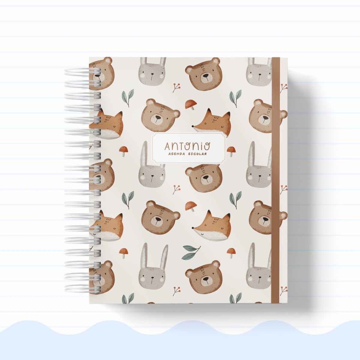 Kit Digital Capas para Agenda Escolar Tema Raposas 5 Agenda com estampa infantil de animais, cogumelos e folhas sobre fundo bege claro.