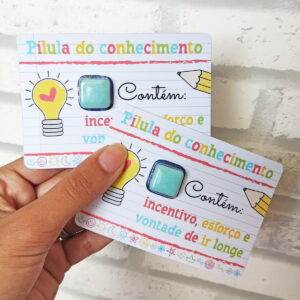 Duas cartelas de 'Pílula do conhecimento' com lâmpada e texto motivacional.