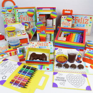 Designs coloridos para kits de festa com tema arco-íris, incluindo atividades e doces.