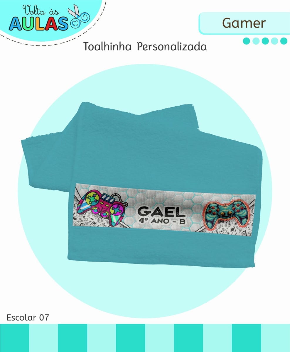 Kit Escolar Gamer para Sublimação e Scrapbooking 3 Toalha azul personalizada com desenhos de controles de videogame e texto escolar centralizado.