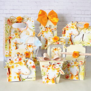 Designs digitais de lembrancinhas com tema de girafa e flores para festas.