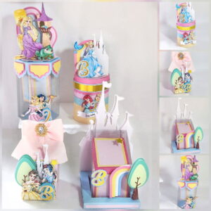 Conjunto de caixas personalizadas decoradas com temas de princesas e castelos.