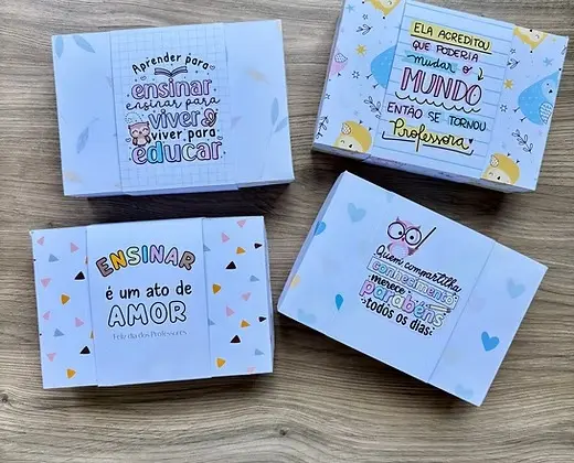 Kit Professores Caixa em Papel com Etiqueta Decorativa 1 Kit Professores Caixa em Papel com Etiqueta Decorativa