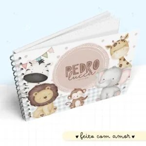 Caderno espiralado infantil ilustrado com animais da selva em aquarela.