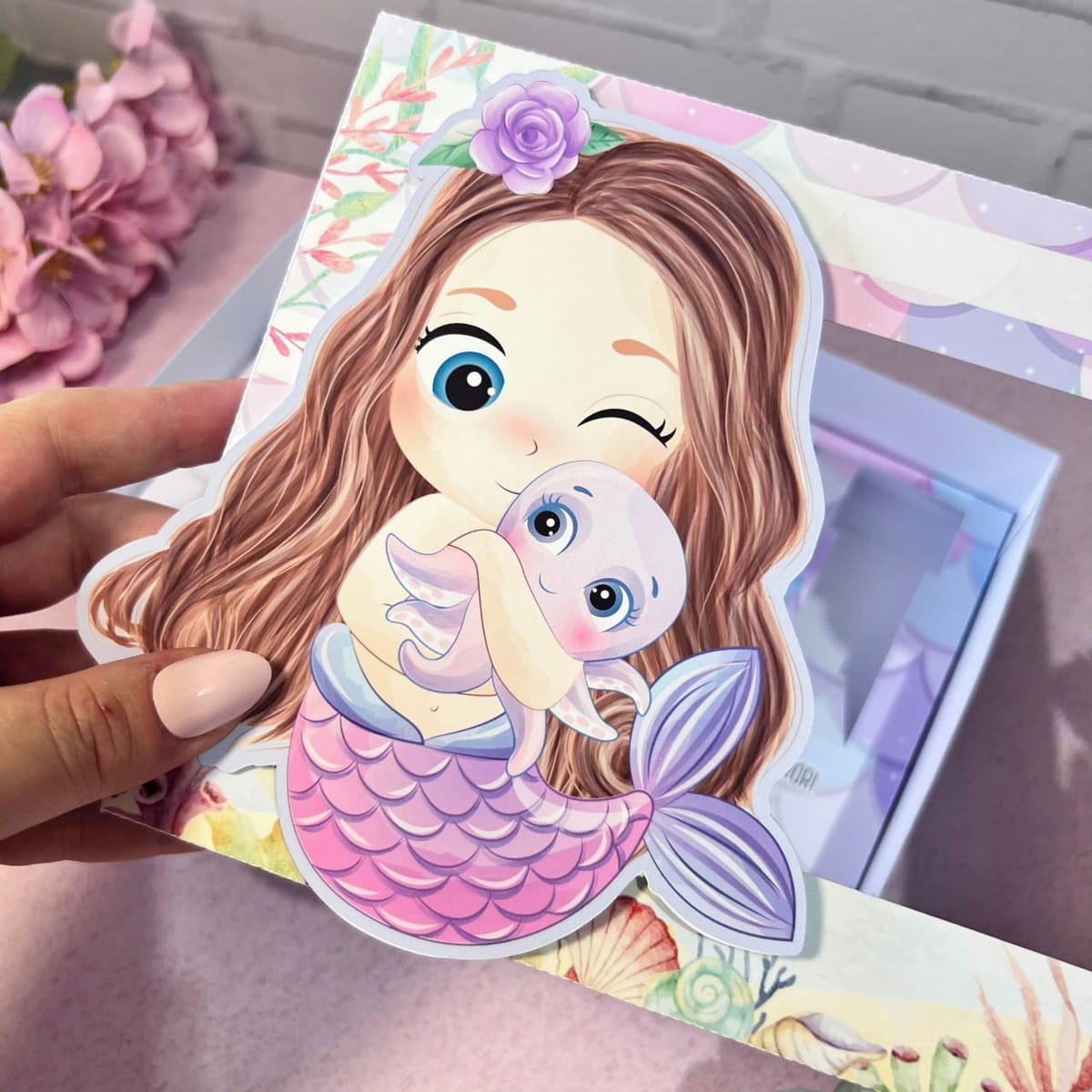 Kit Digital Páscoa Sereia Cute da Mini Confeiteiro 1 Sereia de desenho animado abraçando um polvo. Arte digital colorida com tema marinho.
