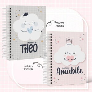 Duas capas de caderneta digital com tema de nuvem e coroa, para menino e menina.